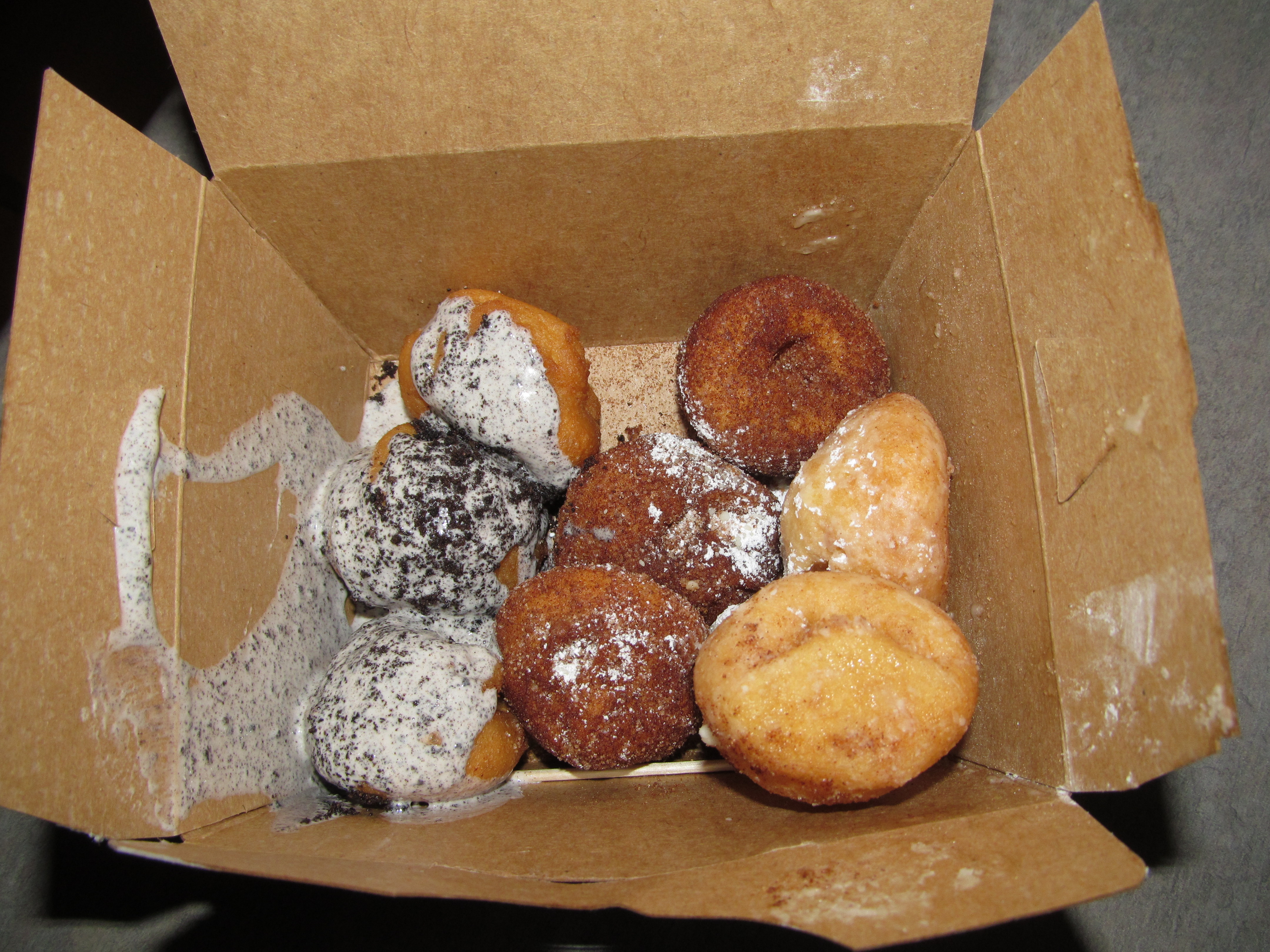 Beavers Donuts, mini doughnuts