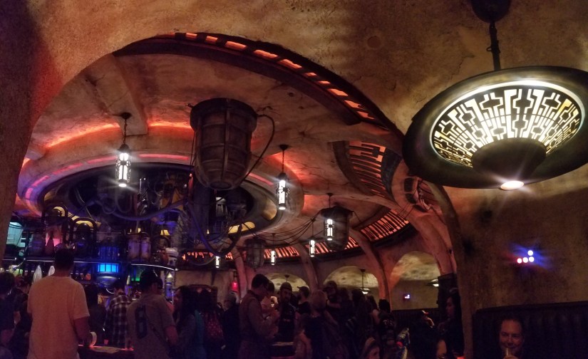 galaxy's edge batuu ogas cantina alcove